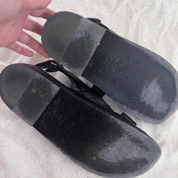 Authentic Chanel dad sandals - Picture 5 of 5